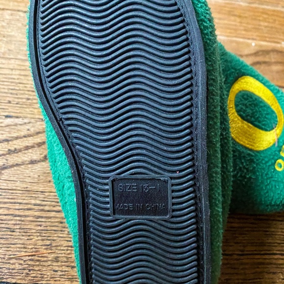 Youth Oregon Ducks Slippers - Picture 2 of 2